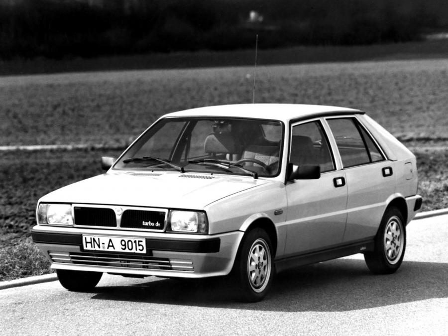  Lancia Delta Turbo DS 1986 года  (фото 1 из 6)